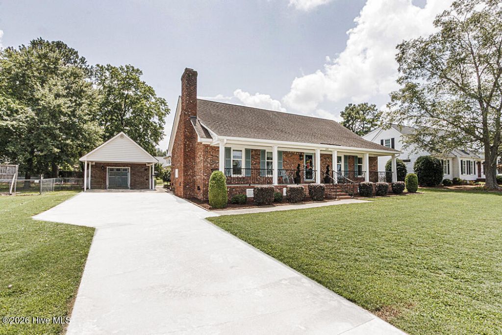 609 Golfers Lane, Nashville, NC 27856 Main Photo