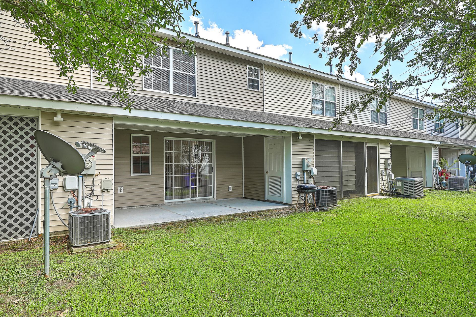 8074 Shadow Oak Drive Photo 26