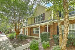 8074 Shadow Oak Drive photo 4