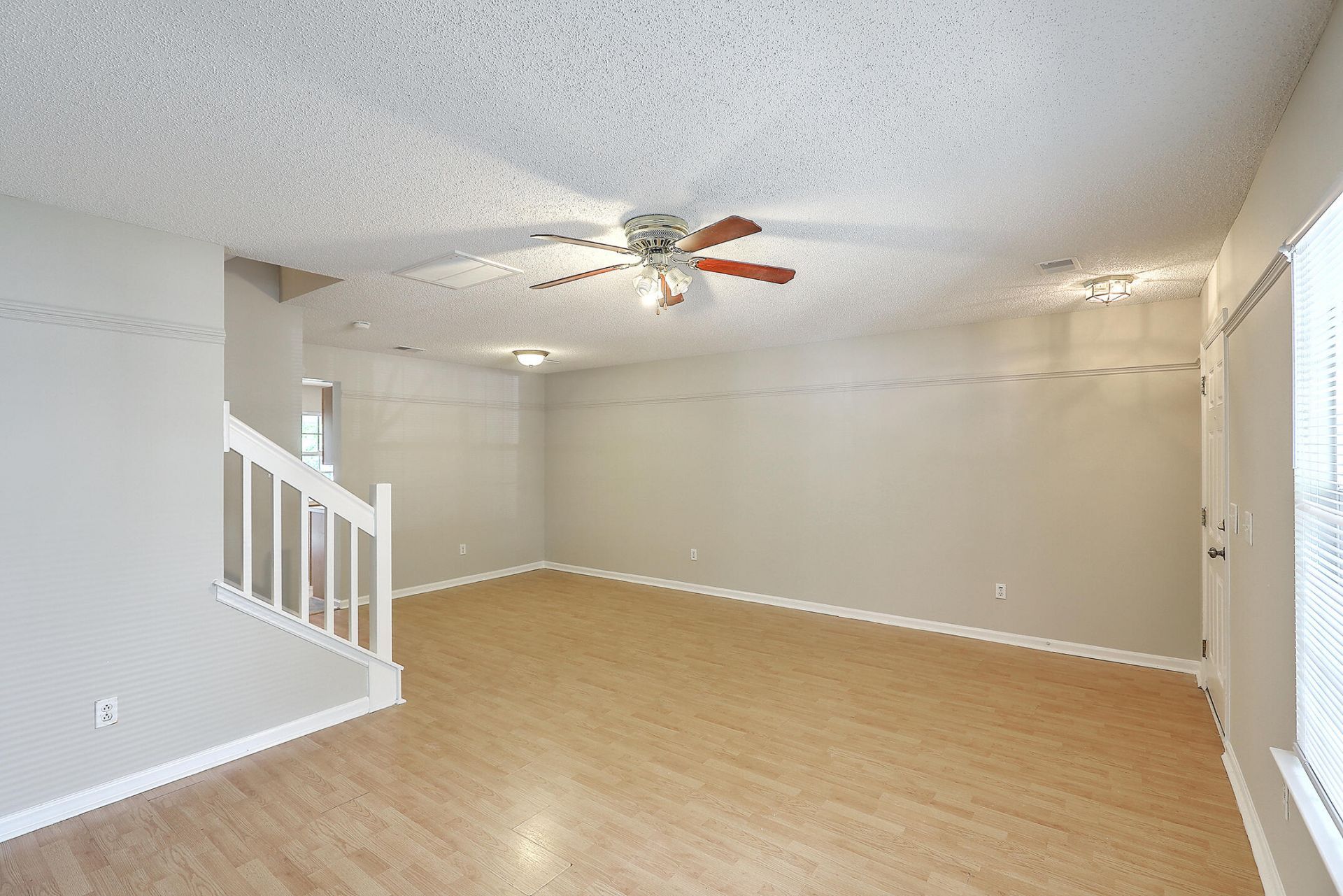 8074 Shadow Oak Drive Photo 8
