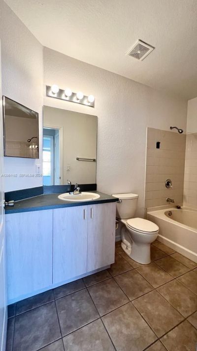 116 SW Peacock Blvd , Unit 9-206, Port Saint Lucie, FL 34986 Photo