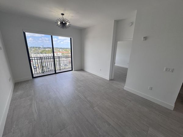 511 Lucerne Avenue, Unit Ph 611, Lake Worth Beach, FL 33460