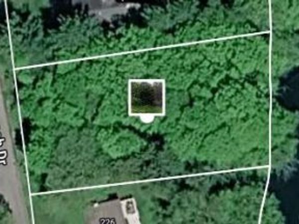 222 Beach Drive, Mahopac, NY 10541