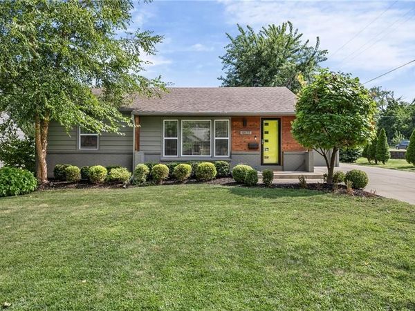4631 W 61st Street, Fairway, KS 66205