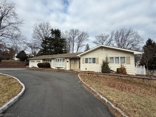 640 Vail Rd, Parsippany-Troy Hills, NJ 07054