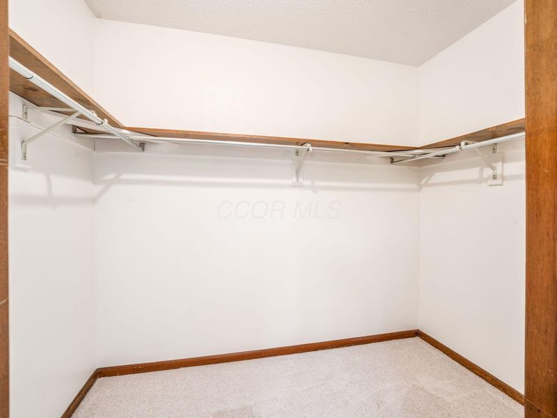 114 Corbins Mill Drive, Unit 4, Dublin, OH 43017 Photo 11