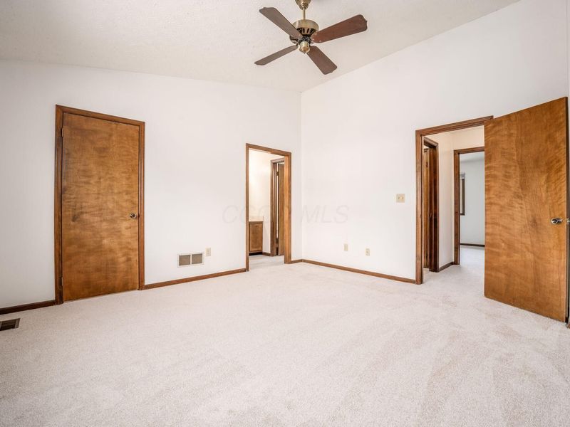 114 Corbins Mill Drive, Unit 4, Dublin, OH 43017 Photo 12