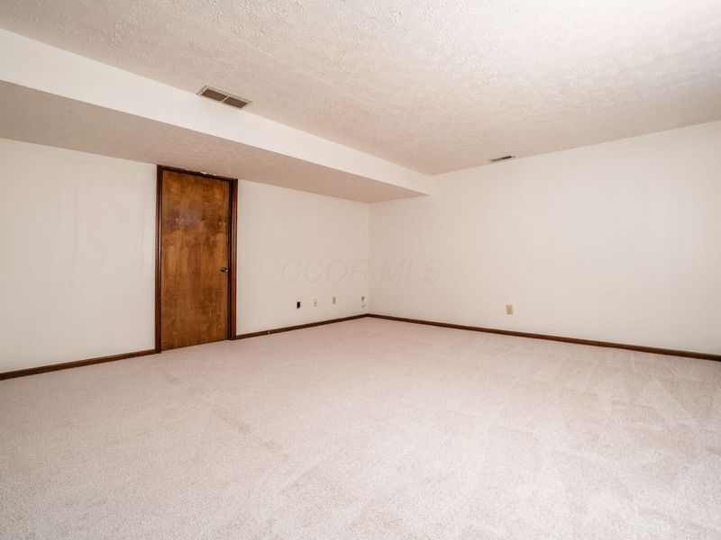 114 Corbins Mill Drive, Unit 4, Dublin, OH 43017 Photo 17