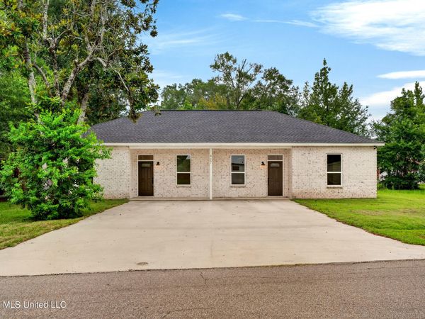 427 Dozier Street, Picayune, MS 39466