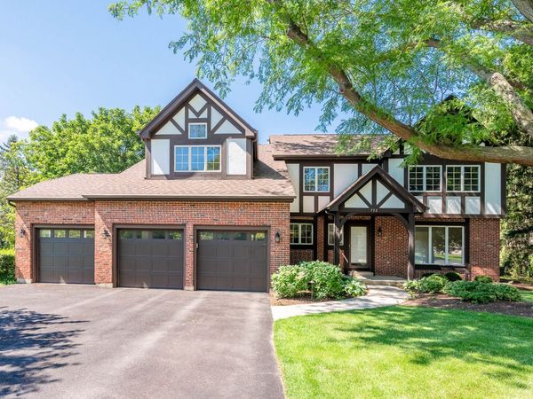 732 Jamestowne Road, Sleepy Hollow, IL 60118