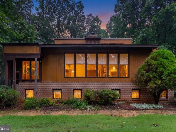 554 ARRINGTON MOUNTAIN ROAD, HAYWOOD, VA 22722