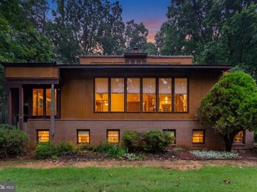 554 ARRINGTON MOUNTAIN ROAD, HAYWOOD, VA 22722