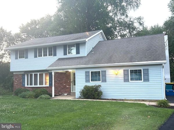 520 BUCKMAN DRIVE, HATBORO, PA 19040
