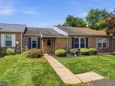 2940 QUINCY TURN, BENSALEM, PA 19020