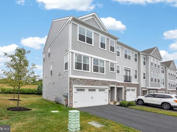 174 LARRABEE WAY , ROYERSFORD, PA 19468