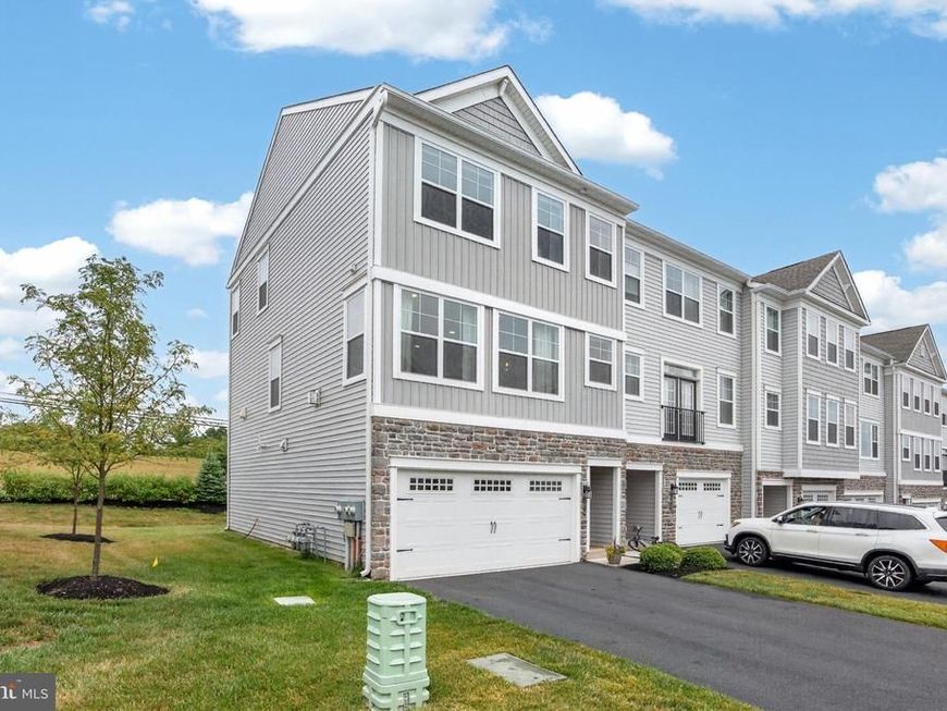 174 Larrabee Way , Royersford, PA 19468 Main Photo