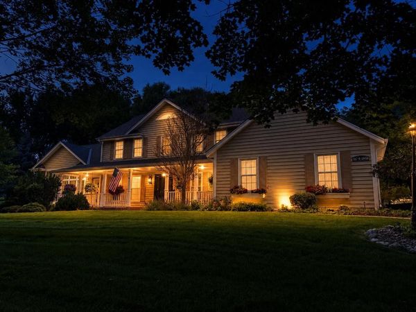 S67W18950 Steeplechase DRIVE, Muskego, WI 53150
