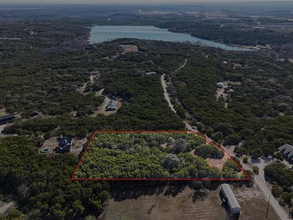 9014 Ridge Court, Cleburne, TX 76033