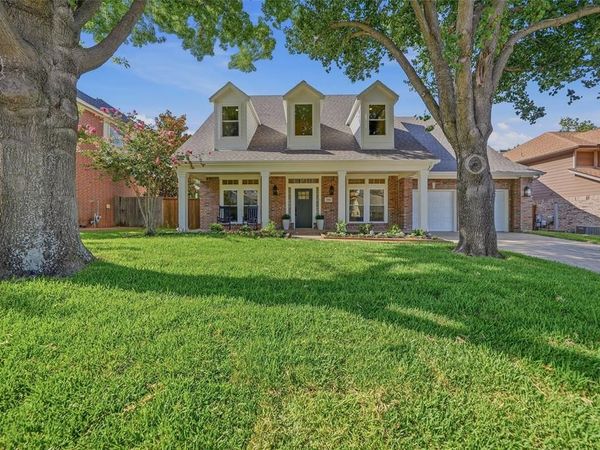 2908 Woodhaven Drive, Grapevine, TX 76051