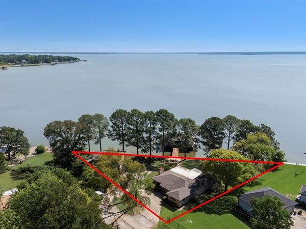 521 Nob Hill Lane, Seven Points, TX 75143
