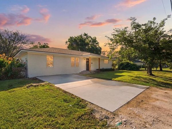 507 S Colorado Street, Whitney, TX 76692
