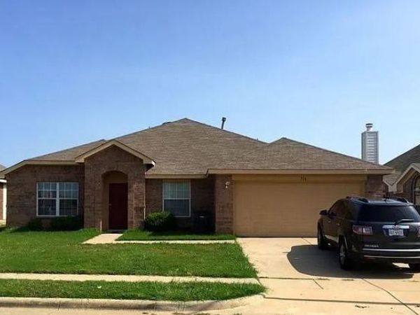 516 Ashdale Drive , Fort Worth, TX 76140