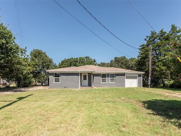 304 Jack Grace Hill Road , Bowie, TX 76230