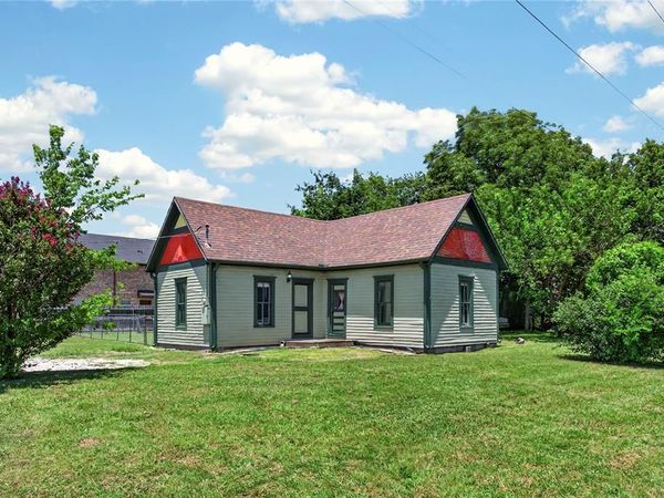 203 Plum Street, Sanger, TX 76266