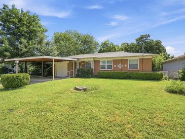 638 Odeneal Street, Dallas, TX 75217