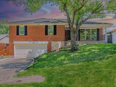 3520 Loganwood Drive , Dallas, TX 75227