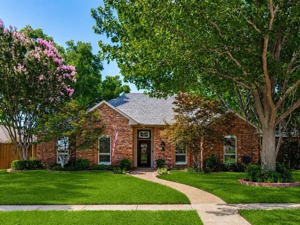 725 Greenway Drive, Coppell, TX 75019