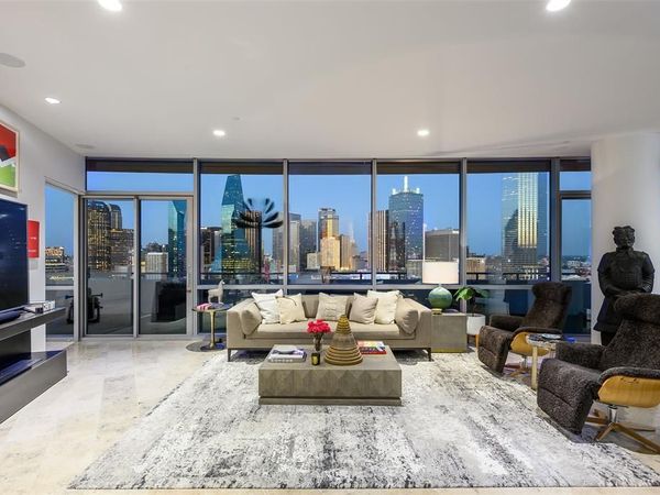 2200 Victory Avenue, Unit 2304, Dallas, TX 75219