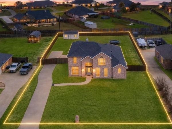 513 Timberside , Terrell, TX 75161