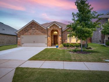 11525 Sadie Street, Frisco, TX 75036