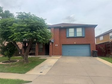 344 Allenwood Drive, Fort Worth, TX 76134
