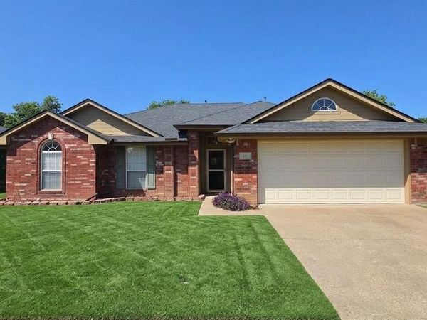211 Vista Ridge Drive , Venus, TX 76084