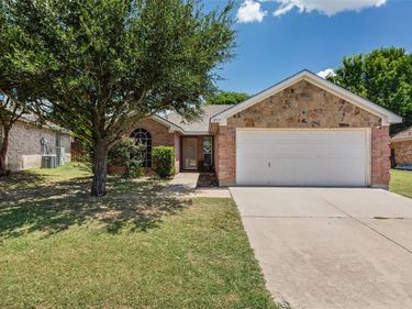 2717 Wildridge Court, Fort Worth, TX 76108