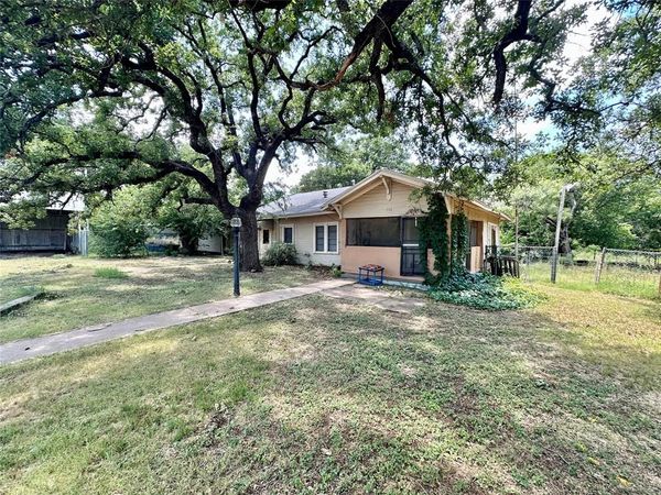 423 Strawn Road , Ranger, TX 76470