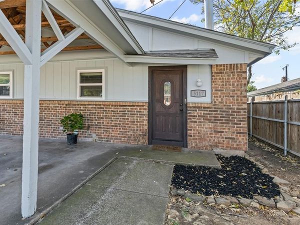 5117 Curzon Avenue, Fort Worth, TX 76107