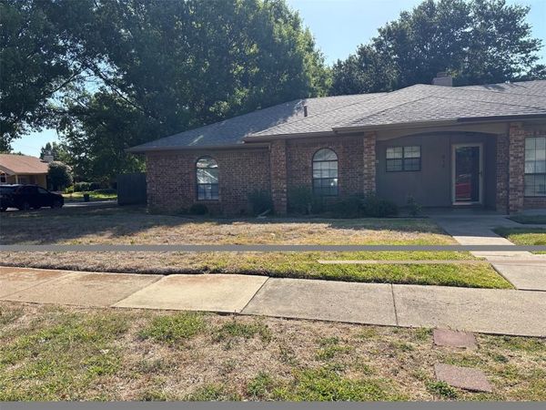 818 Midcreek Drive, Euless, TX 76039