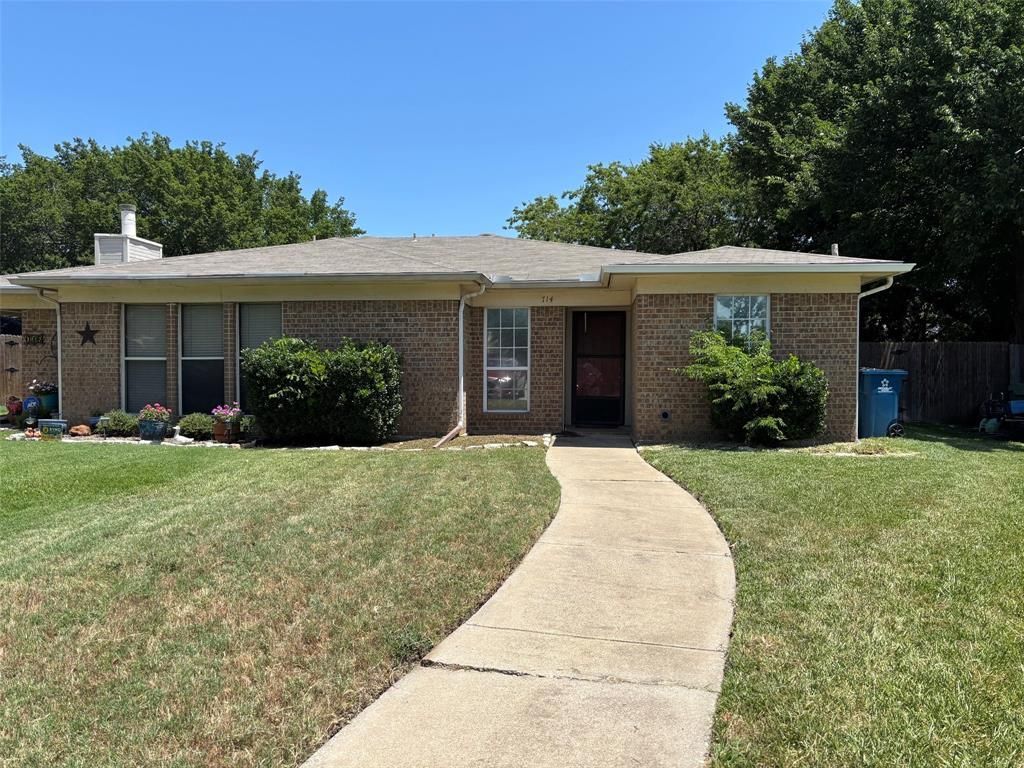 714 Peach Court, Grapevine, TX 76051 Main Photo