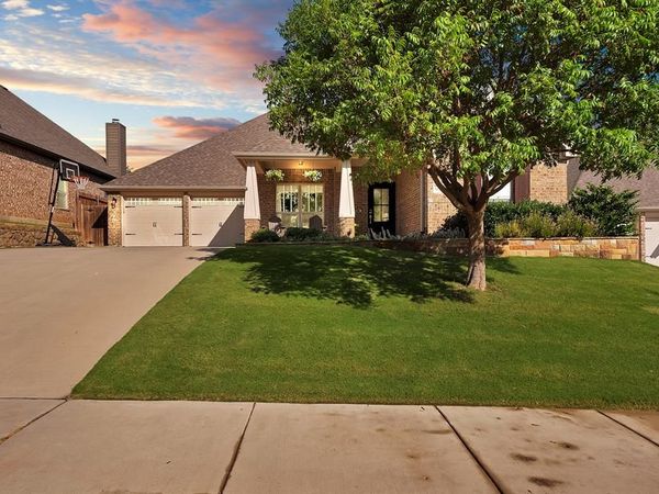 9012 Inwood Street, Benbrook, TX 76126