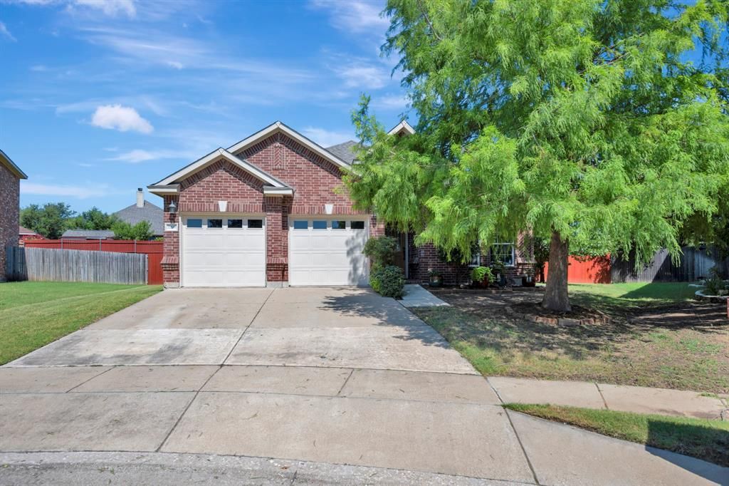 2225 Clairborne Drive, Fort Worth, TX 76177 Main Photo