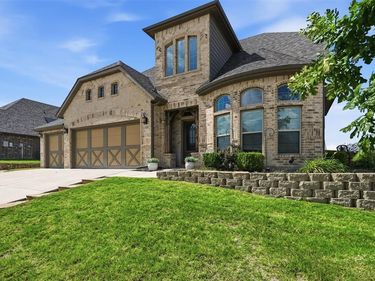 11800 Madrono Drive, Fort Worth, TX 76108