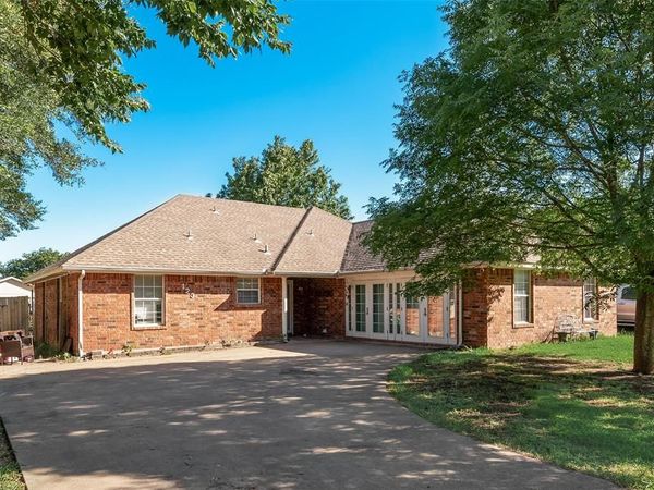 123 Country Drive, Waxahachie, TX 75165