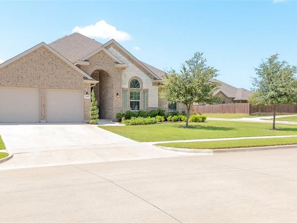 3608 Rolling Meadows Drive, Grand Prairie, TX 76065