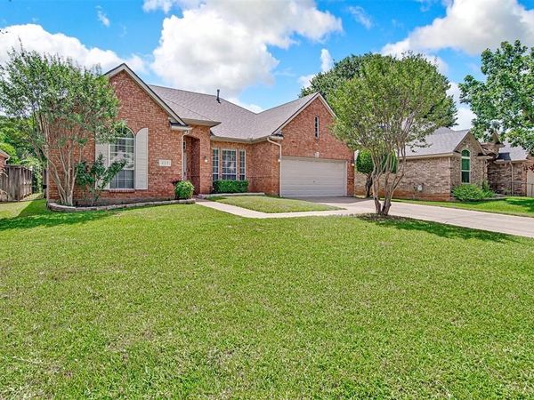 407 Dorcas Lane, Arlington, TX 76013