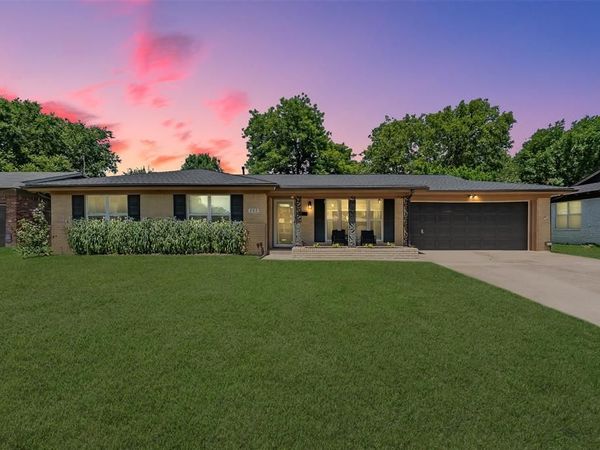 853 Lee Drive, Bedford, TX 76022