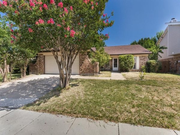 6637 Redbud Drive , Watauga, TX 76148