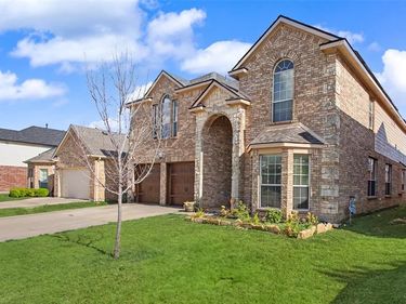 6317 Eagles Rest Drive, Fort Worth, TX 76179